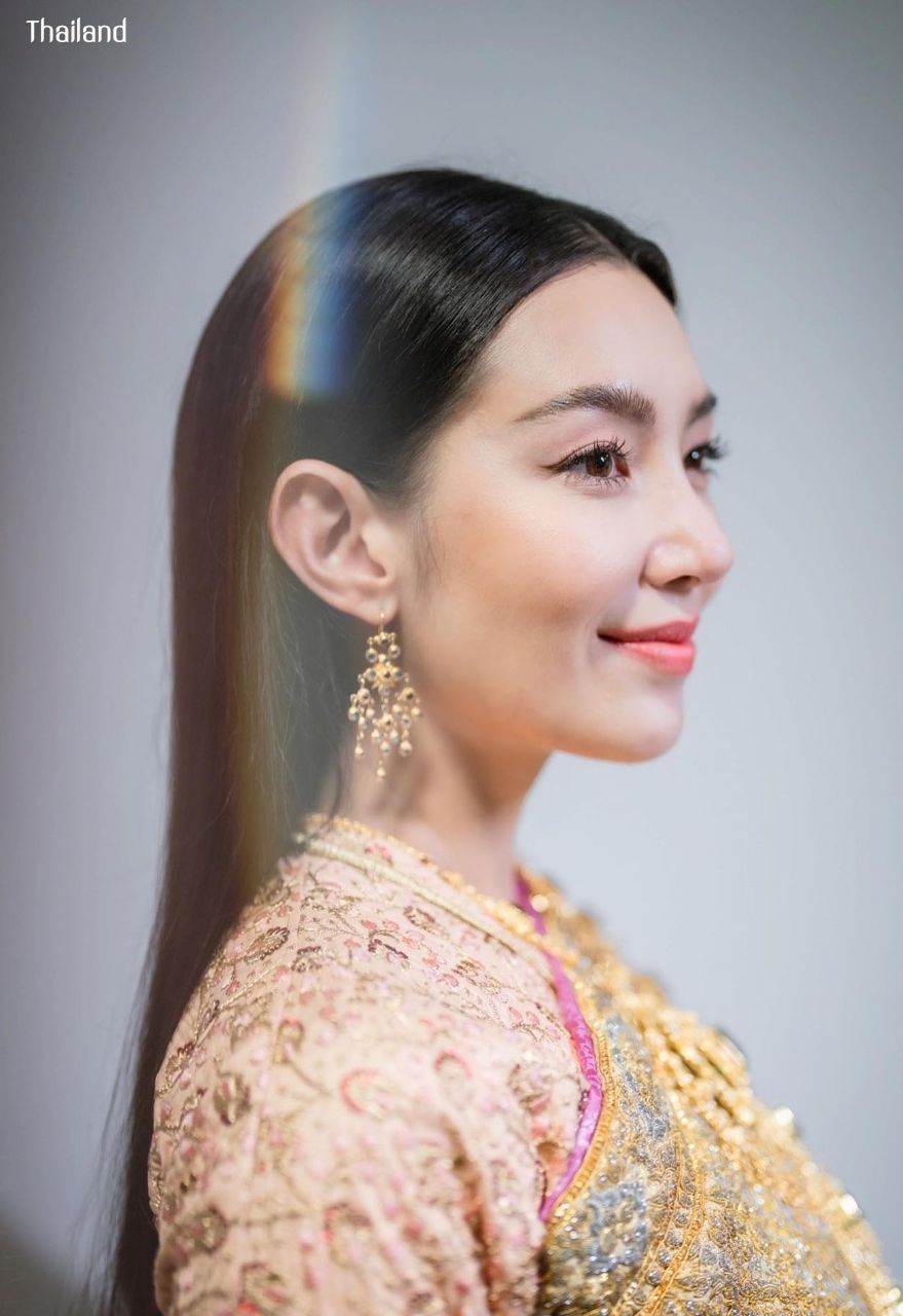 BELLA RANEE & GORGEOUS THAINESS COSTUME | THAILAND 🇹🇭