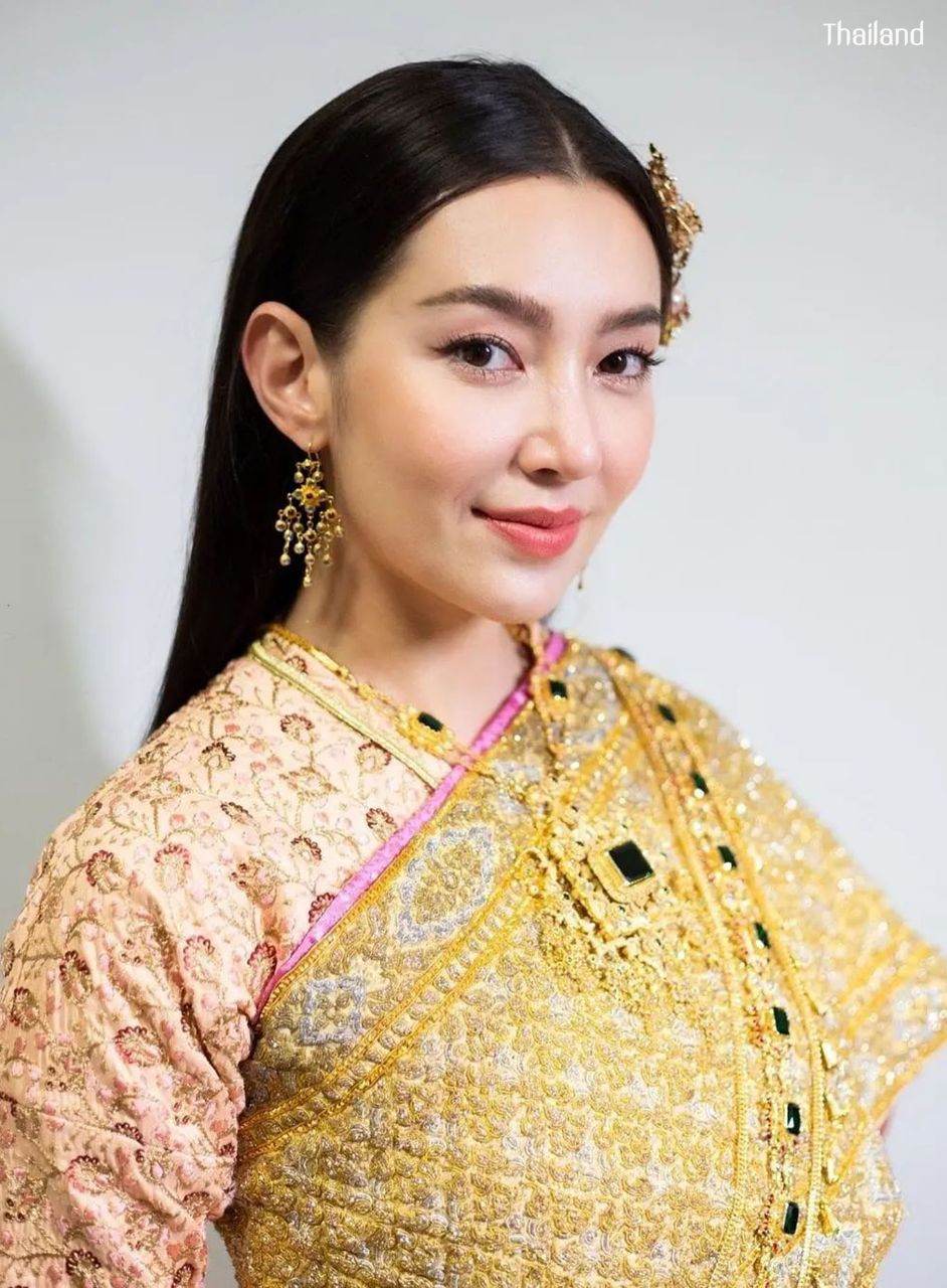 BELLA RANEE & GORGEOUS THAINESS COSTUME | THAILAND 🇹🇭