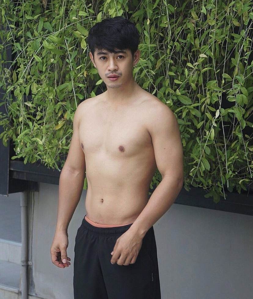 ถอดโชว์เรือนร่าง 2732