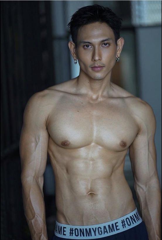 ถอดโชว์เรือนร่าง 2733