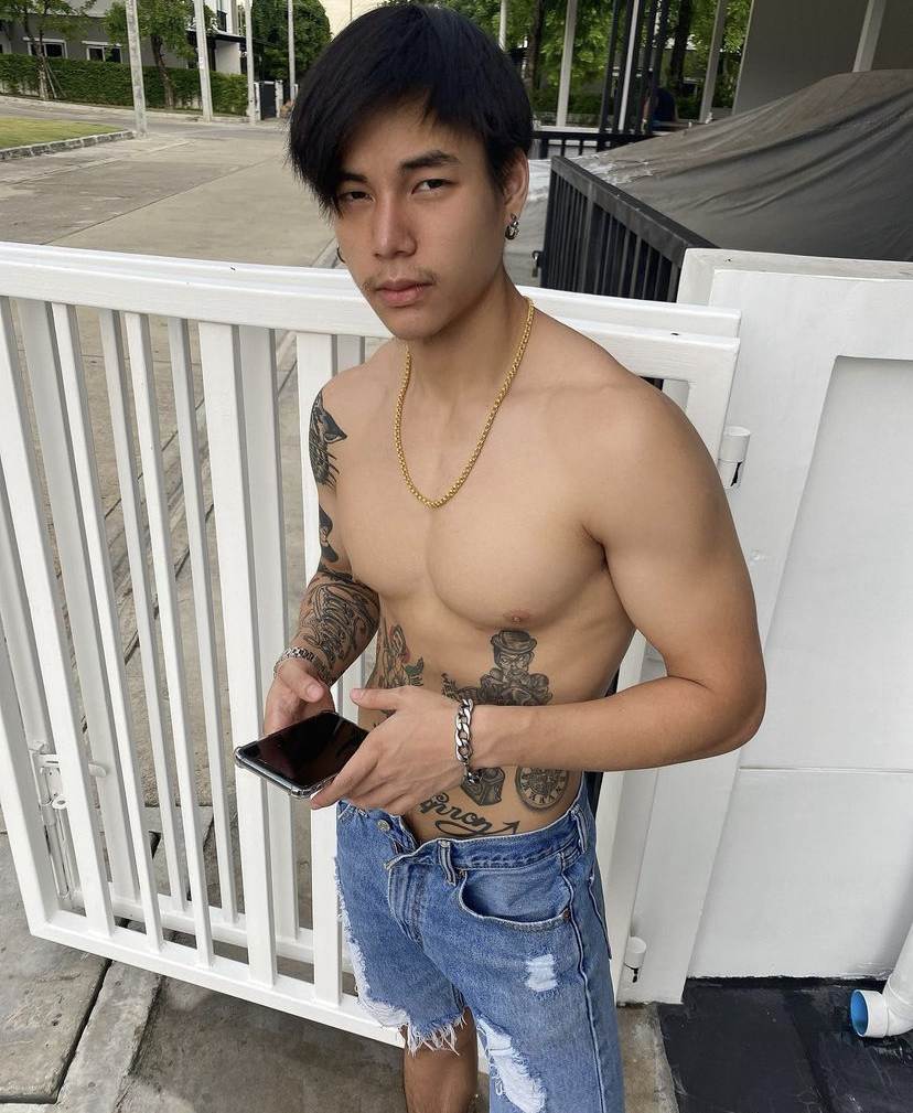 ถอดโชว์เรือนร่าง 2733