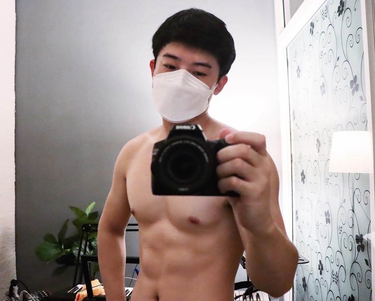 ถอดโชว์เรือนร่าง 2734