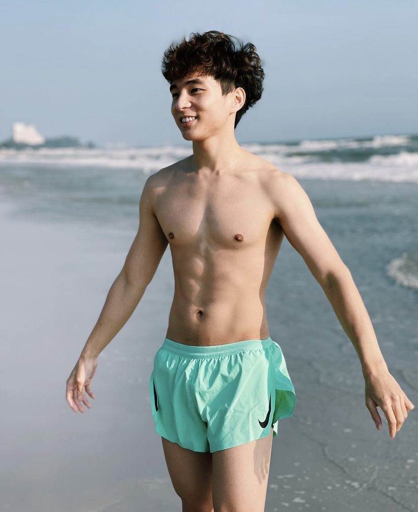 ถอดโชว์เรือนร่าง 2734