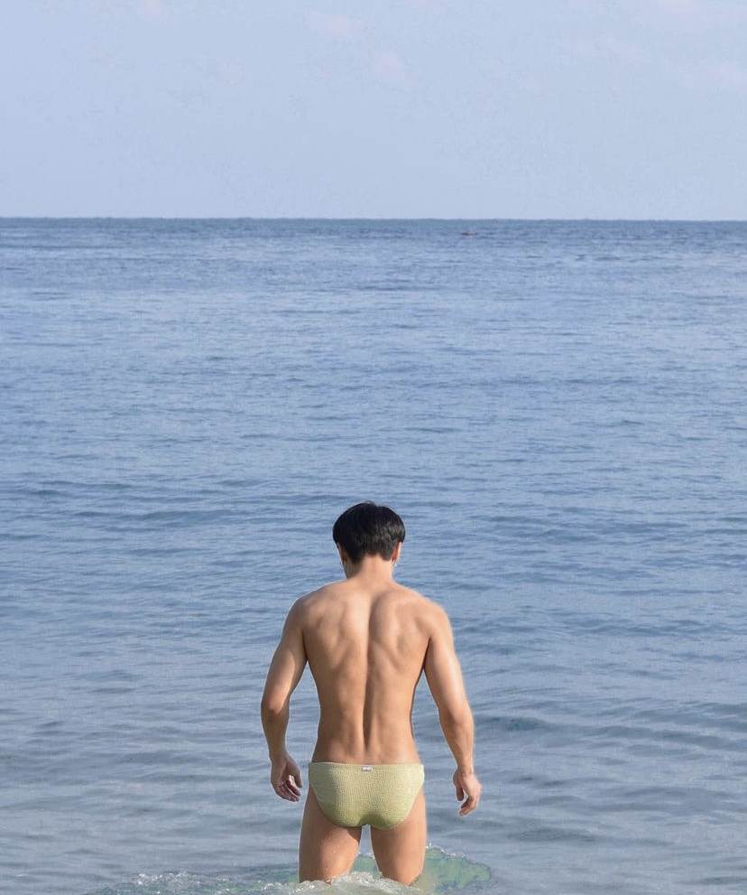 ถอดโชว์เรือนร่าง 2734