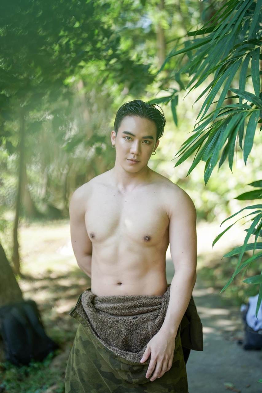 ถอดโชว์เรือนร่าง 2735