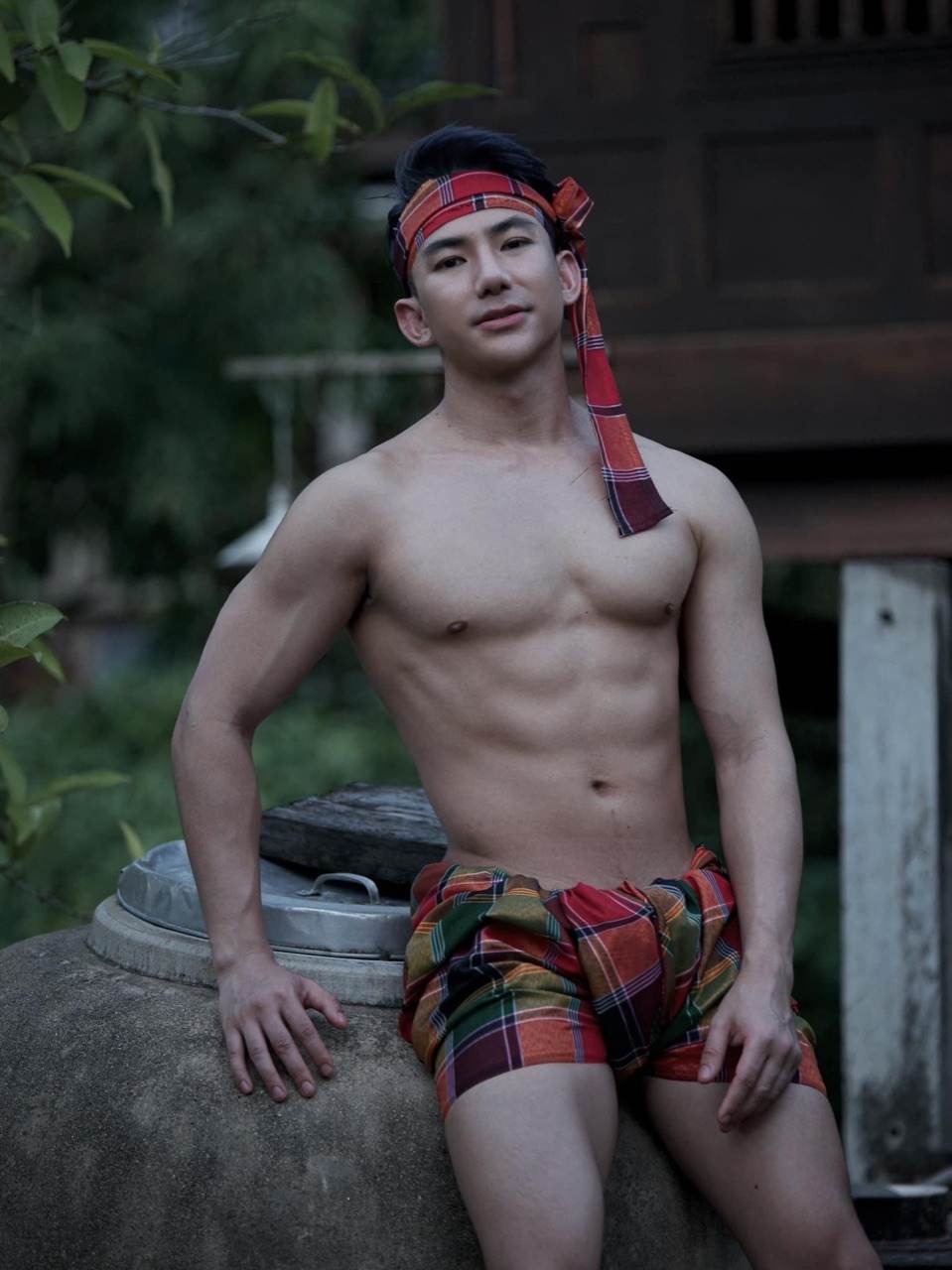 ถอดโชว์เรือนร่าง 2735