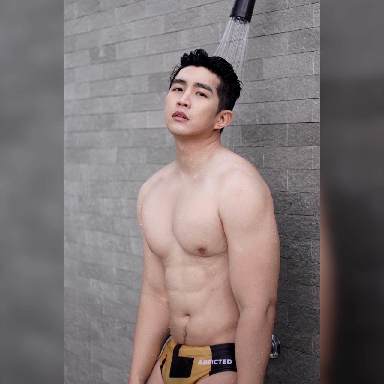 ถอดโชว์เรือนร่าง 2739
