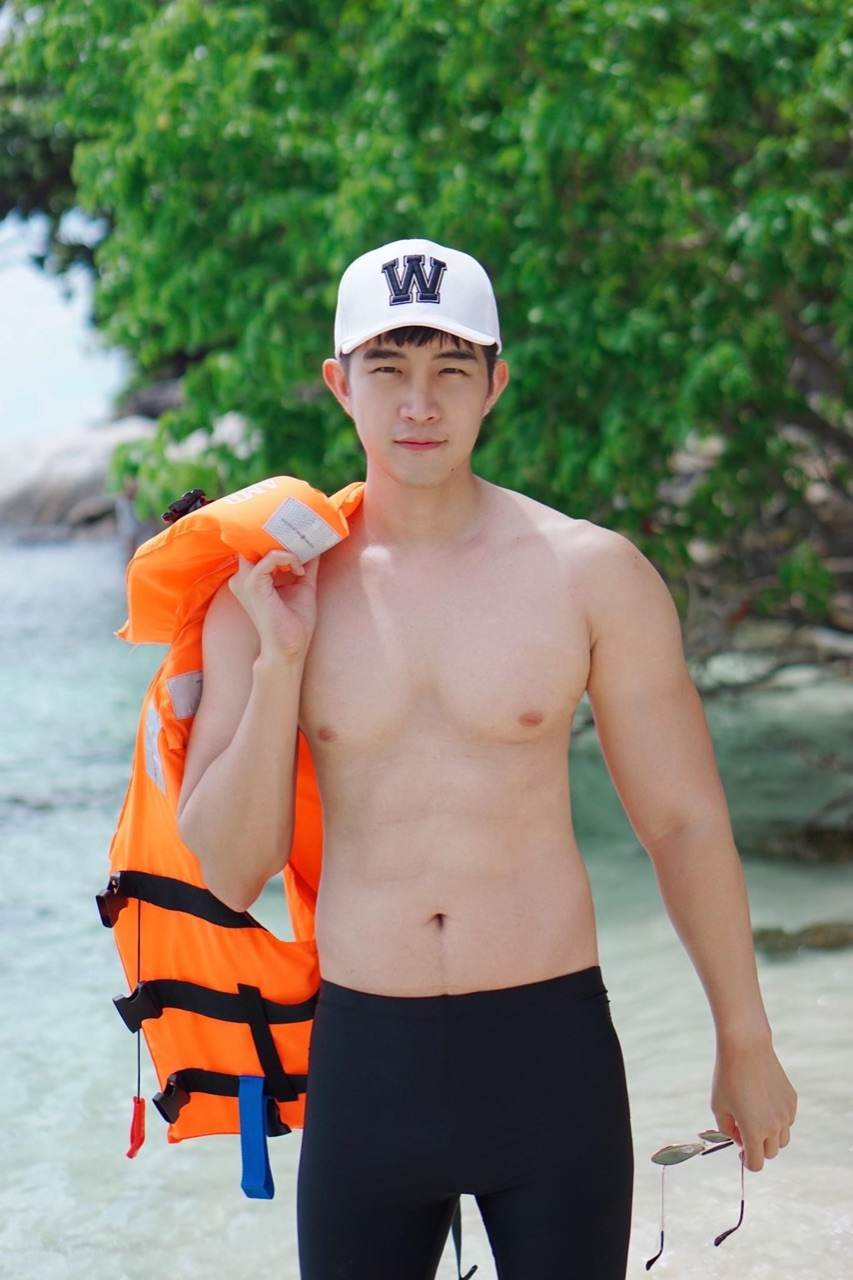ถอดโชว์เรือนร่าง 2739