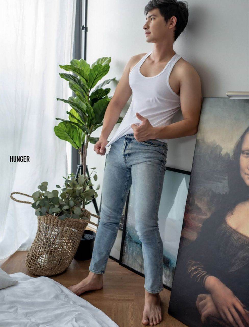 หนุ่มหล่อขึ้นปก 1067.2