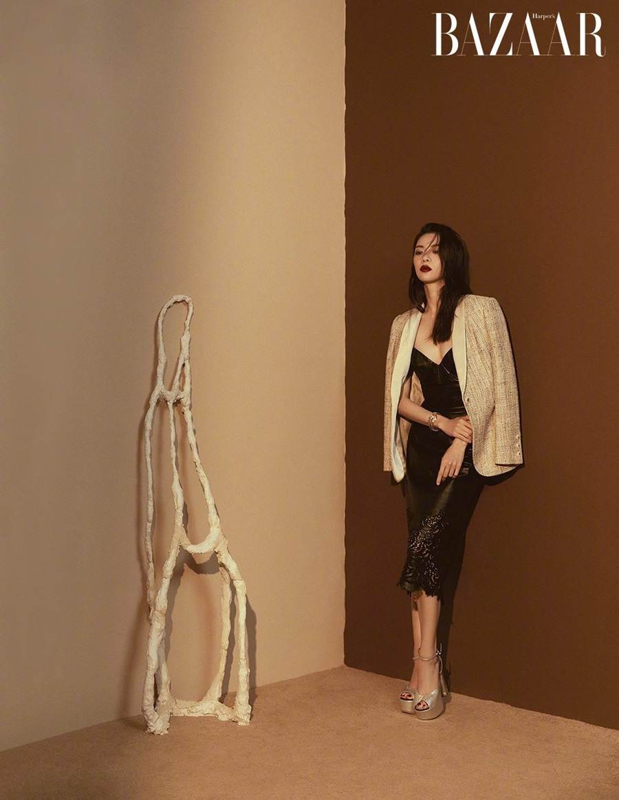 Zhong Chuxi @ Harper&rsquo;s Bazaar Vietnam January 2022