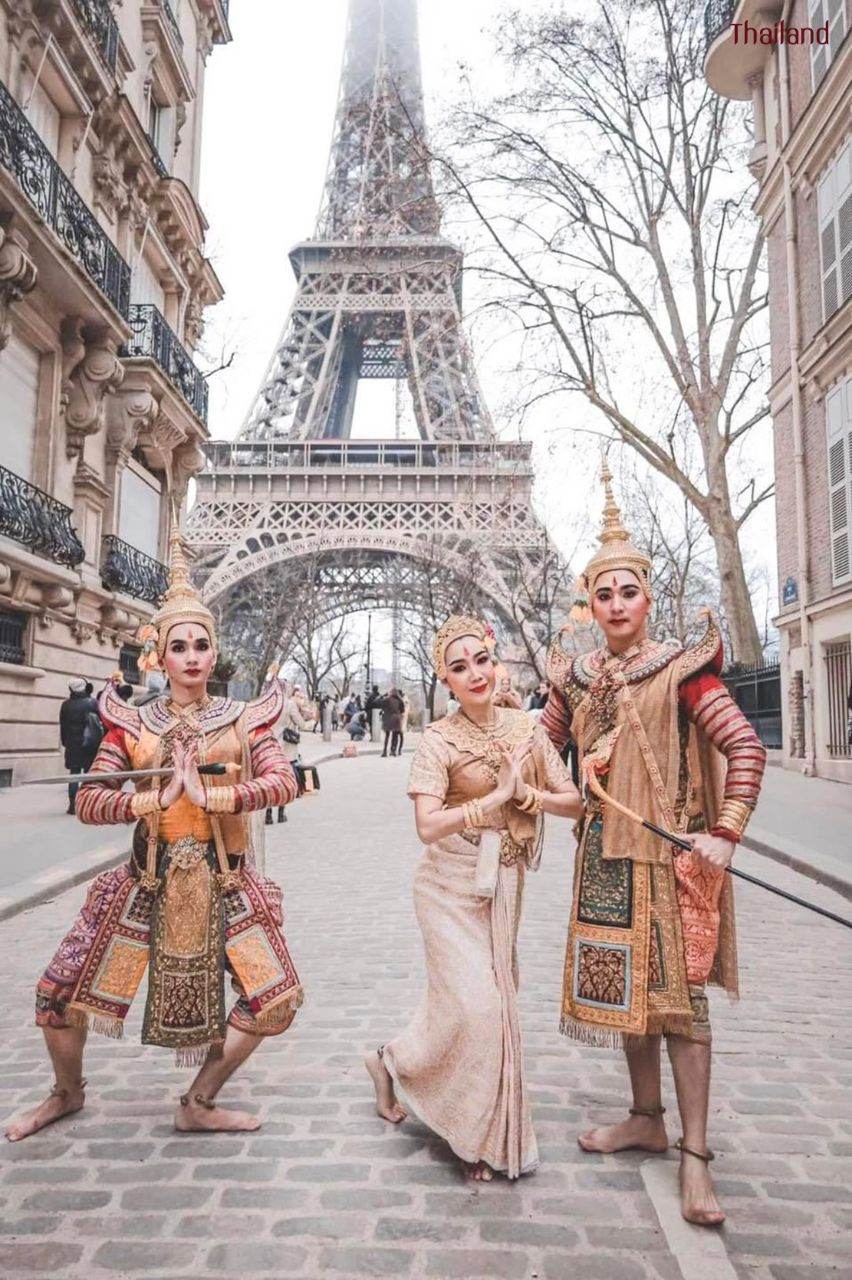 Thai Khon Dancers in Paris 🇫🇷 | THAILAND 🇹🇭