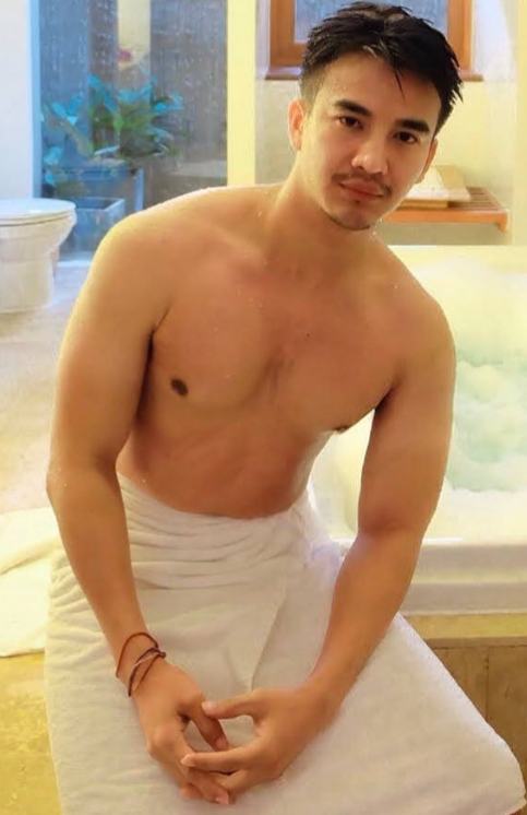 หล่อล่ำกับ อาร์ม ศรัณยู