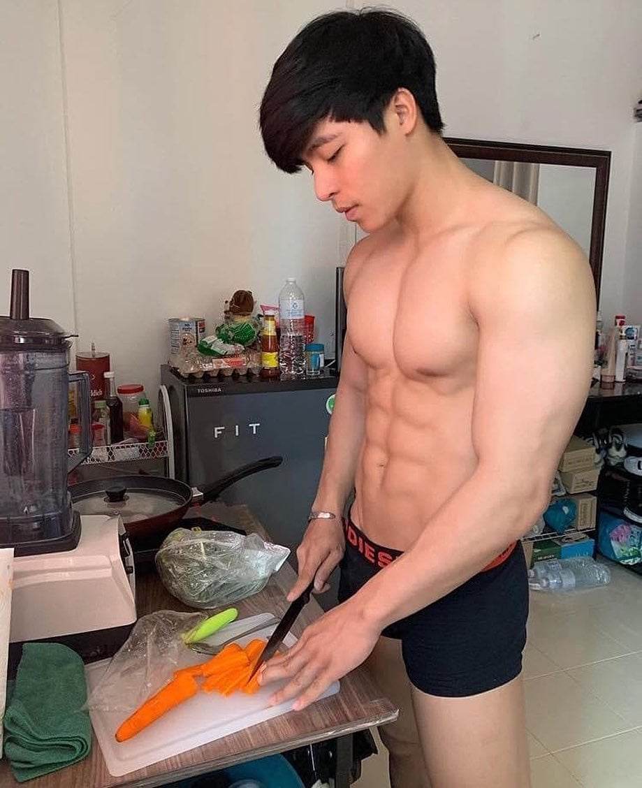 เป็นแค่เพื่อนพ้องแต่ท้องน้อยติดบั้นท้าย