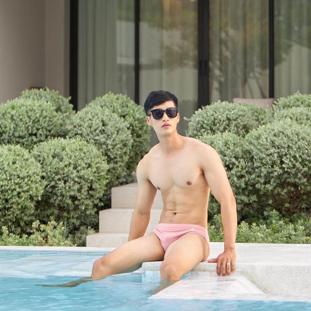 เป็นแค่เพื่อนพ้องแต่ท้องน้อยติดบั้นท้าย