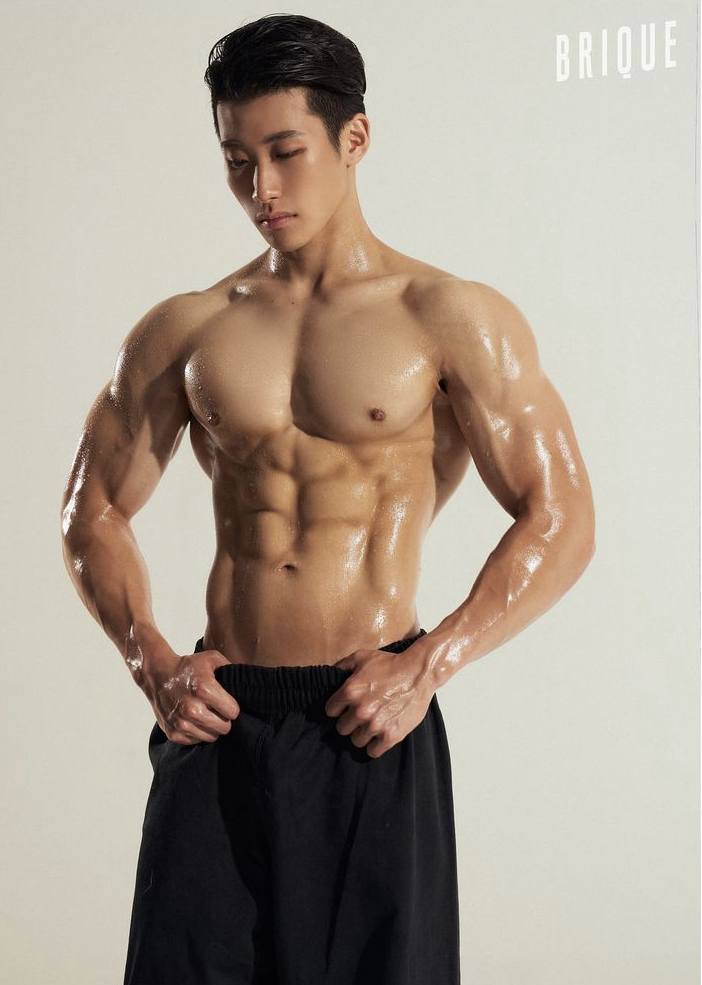 ถอดโชว์เรือนร่าง 2741