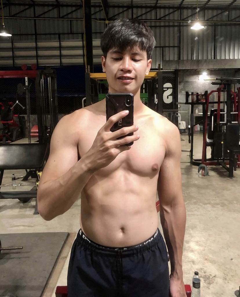 ถอดโชว์เรือนร่าง 2741
