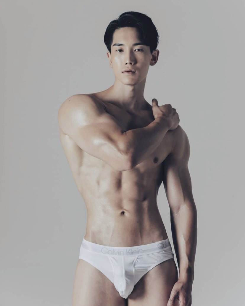 ถอดโชว์เรือนร่าง 2741