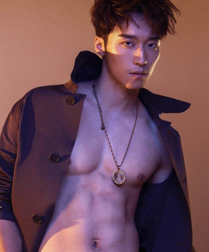 ถอดโชว์เรือนร่าง 2743