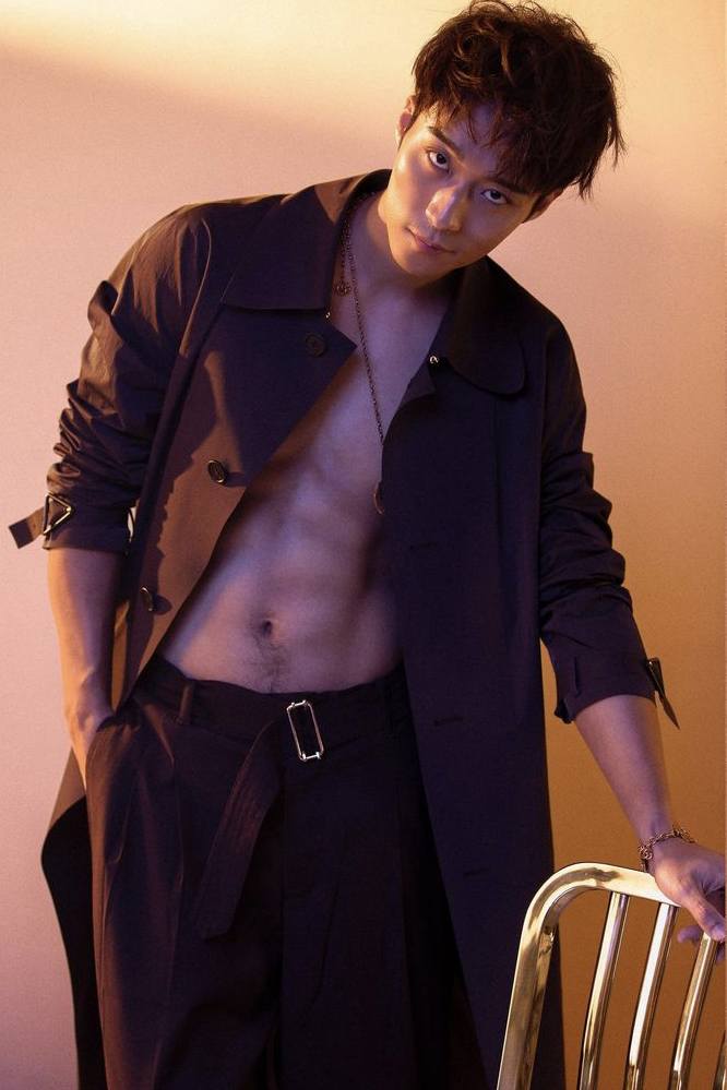 ถอดโชว์เรือนร่าง 2743