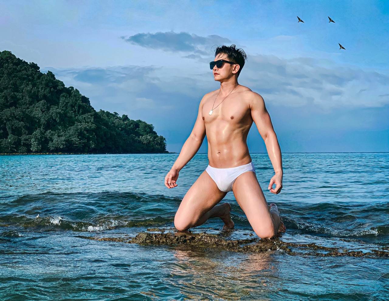 ถอดโชว์เรือนร่าง 2745