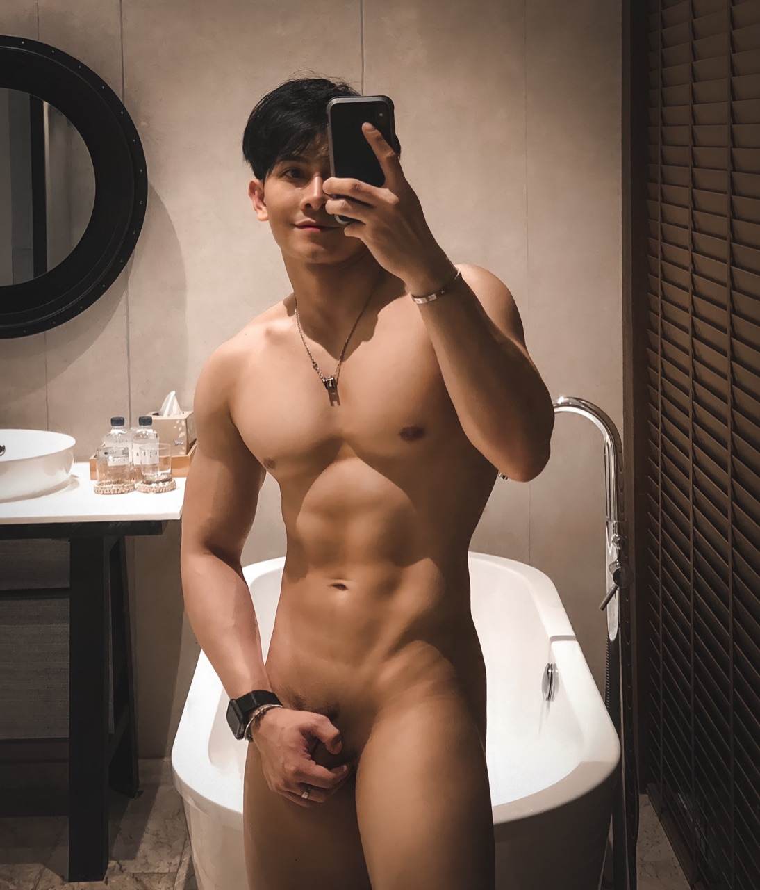 ถอดโชว์เรือนร่าง 2745
