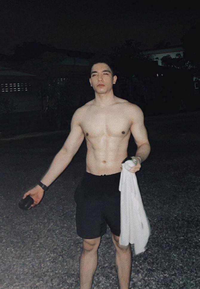 ถอดโชว์เรือนร่าง 2746