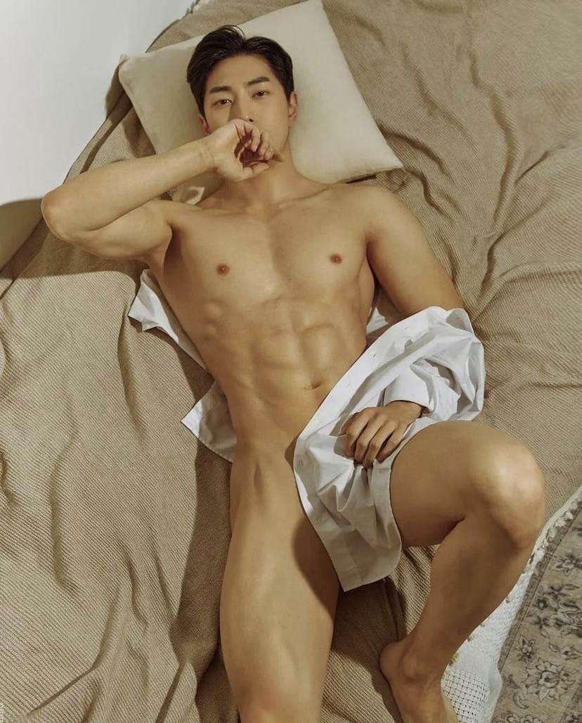 ถอดโชว์เรือนร่าง 2748