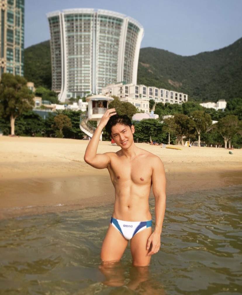 ถอดโชว์เรือนร่าง 2748
