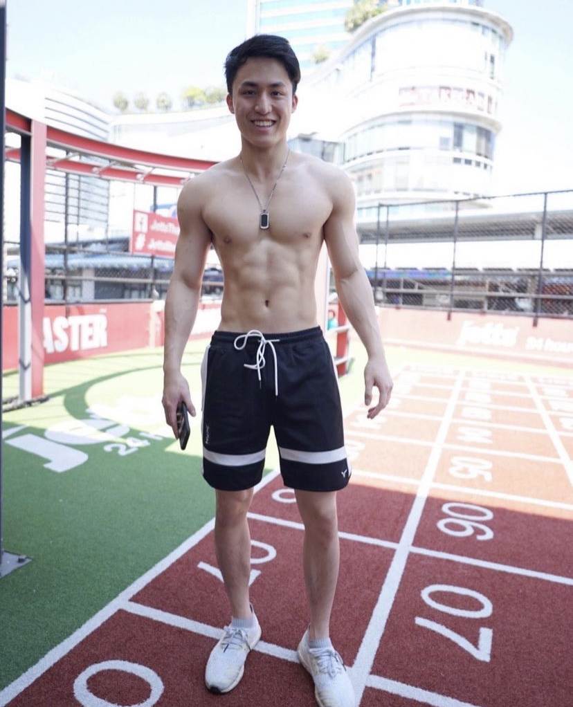 ถอดโชว์เรือนร่าง 2748