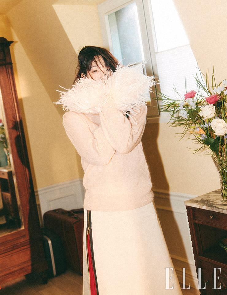 Shin Min Ah @ ELLE Korea January 2022