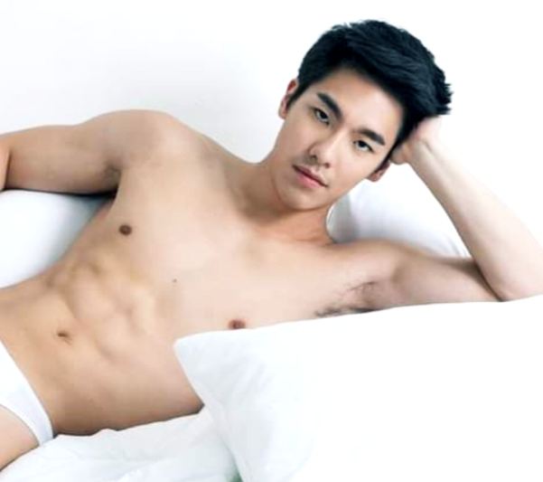 แก้ผ้าแล้ว..นอนคว่ำหน้า,ขาพาดบ่า