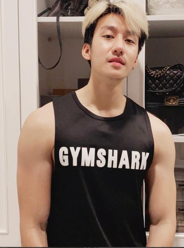และแล้วไอ้โม่งใช้ปากก็เผยตัวจนได้