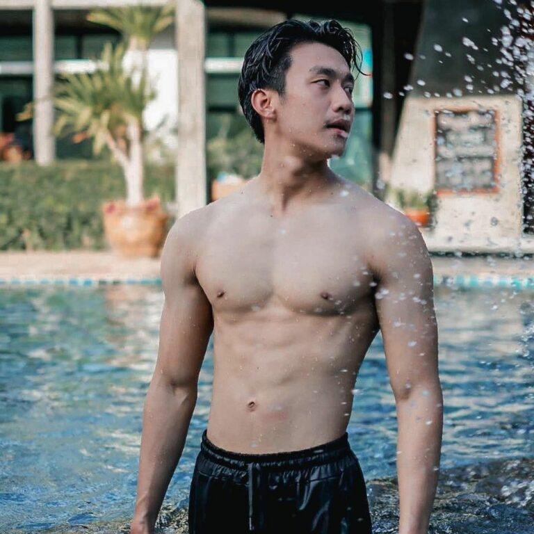 และแล้วไอ้โม่งใช้ปากก็เผยตัวจนได้
