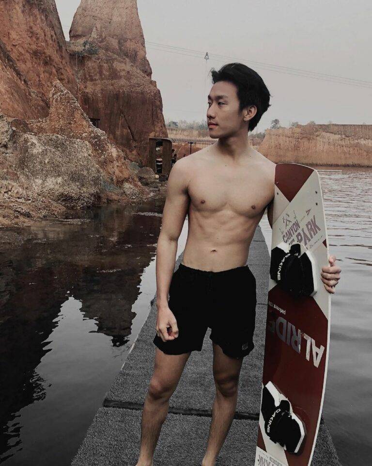 และแล้วไอ้โม่งใช้ปากก็เผยตัวจนได้