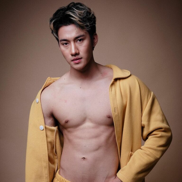 และแล้วไอ้โม่งใช้ปากก็เผยตัวจนได้