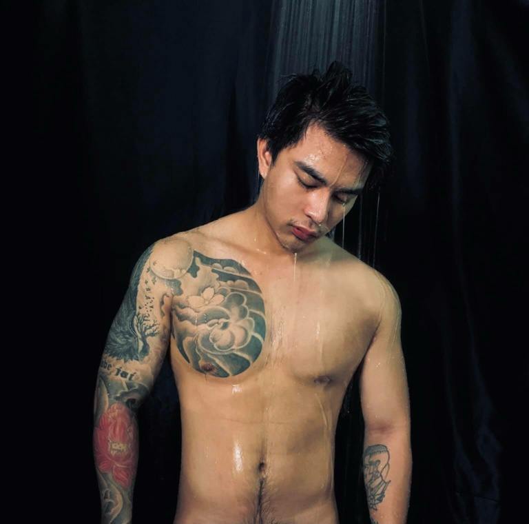 และแล้วไอ้โม่งใช้ปากก็เผยตัวจนได้