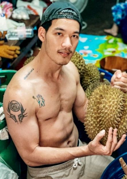 แมนเต็มลำแต่ชอบกระหน่ำผู้ชาย
