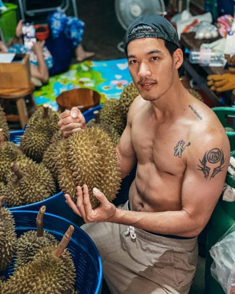 แมนเต็มลำแต่ชอบกระหน่ำผู้ชาย