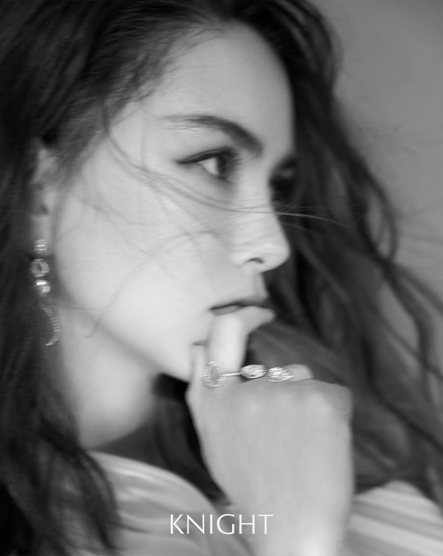 Hannah Quinlivan @ Knight Magazine China January 2022