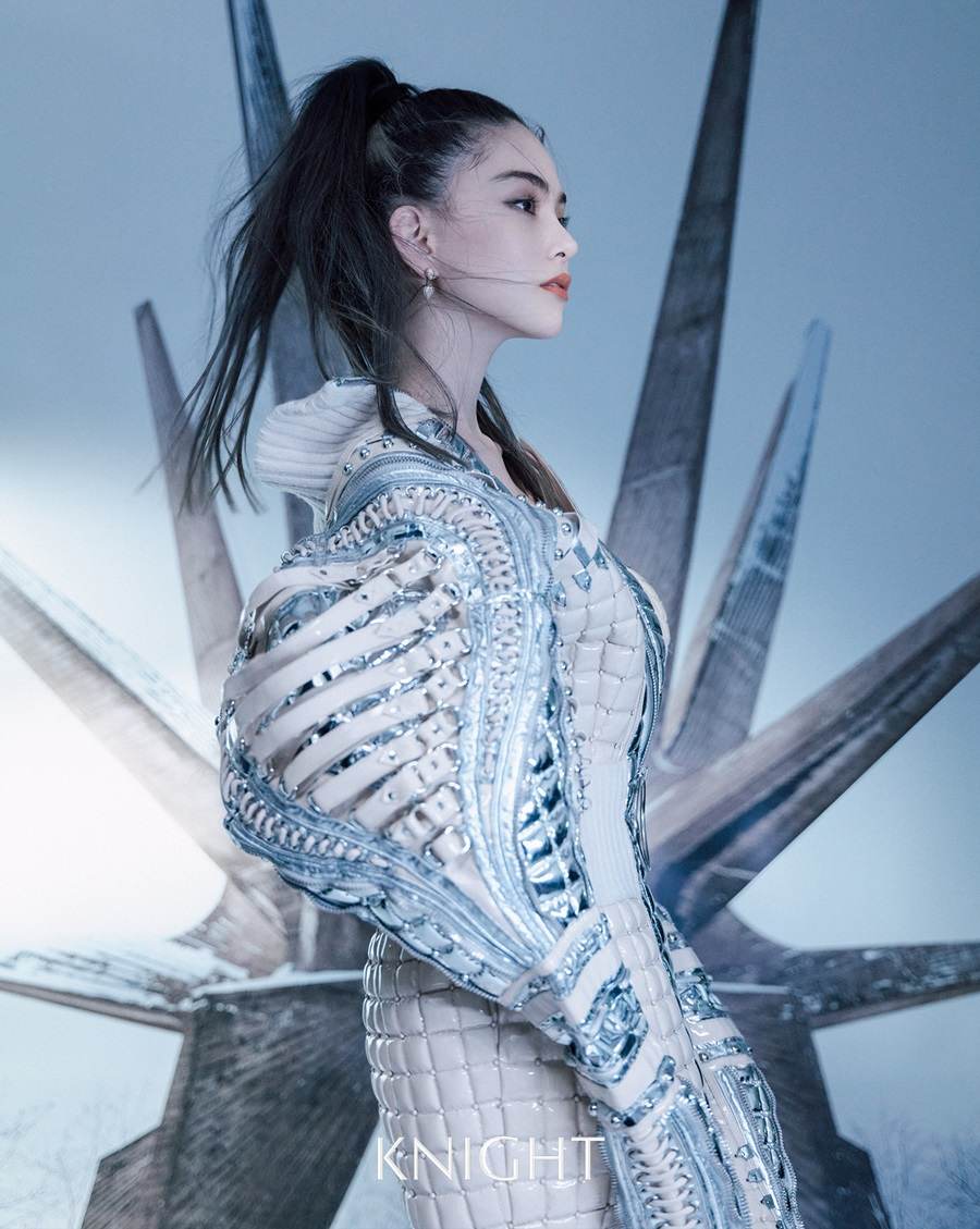 Hannah Quinlivan @ Knight Magazine China January 2022