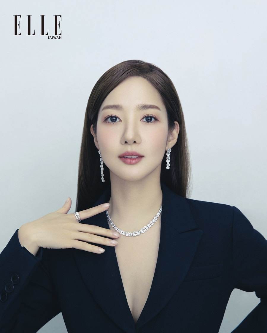 Park Min Young @ ELLE Taiwan January 2022
