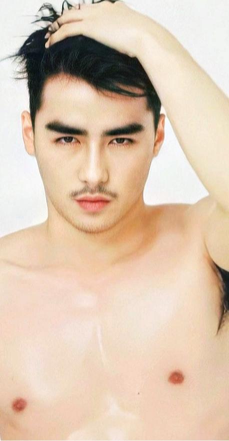 เปลือยเปลี่ยว...เจสัน เมธาสิทธิ์