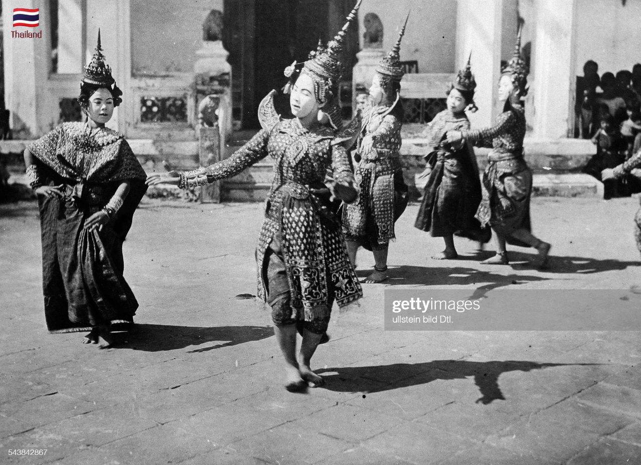 Thai Khon mask and Young Dancers at Wat Pho, Bangkok | THAILAND 🇹🇭