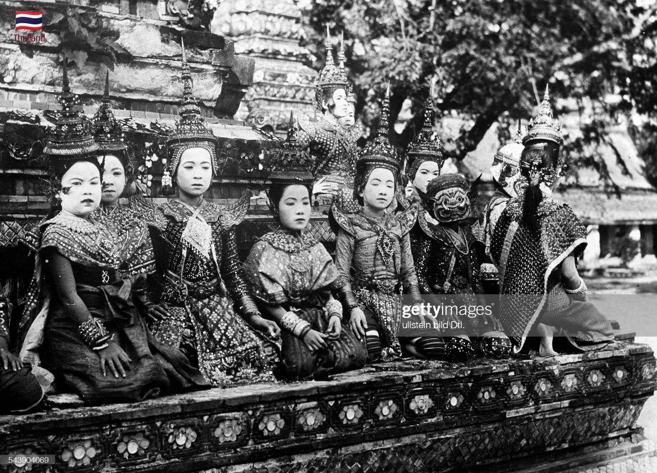 Thai Khon mask and Young Dancers at Wat Pho, Bangkok | THAILAND 🇹🇭