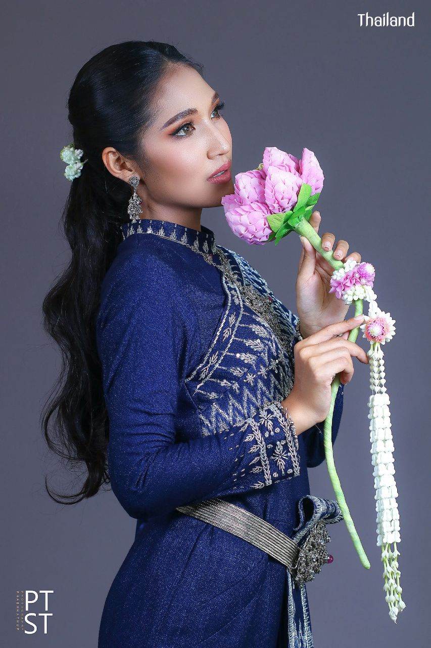 Thai Siwalai Dress, Thai National Costume with Indigo-dyed Mudmee(Ikat) | THAILAND 🇹🇭