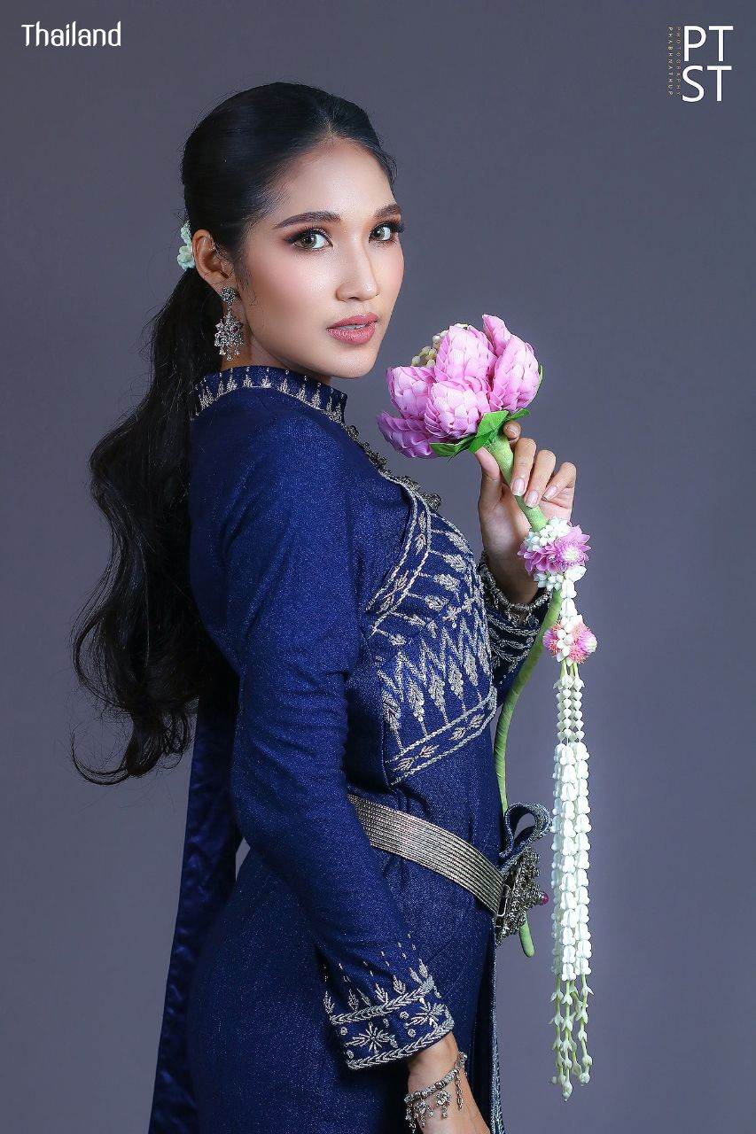 Thai Siwalai Dress, Thai National Costume with Indigo-dyed Mudmee(Ikat) | THAILAND 🇹🇭