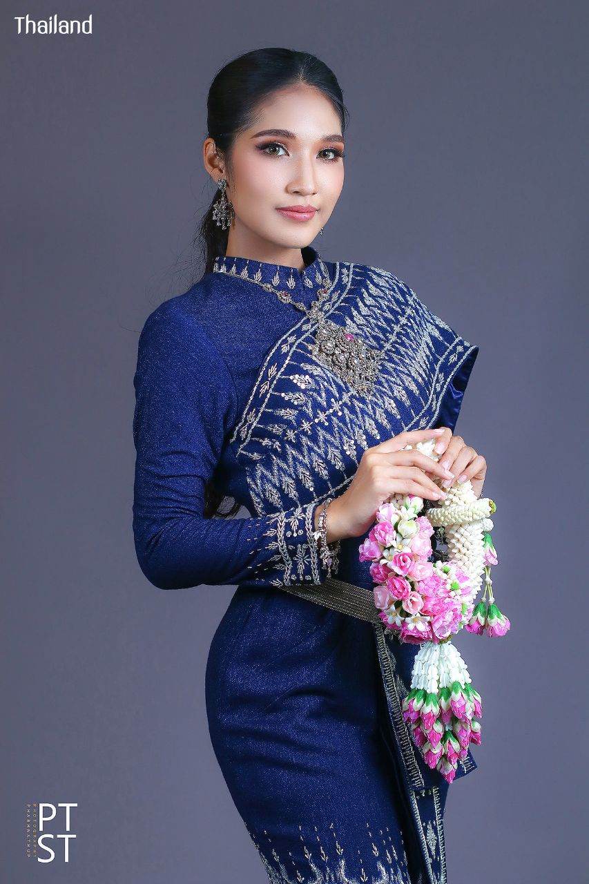 Thai Siwalai Dress, Thai National Costume with Indigo-dyed Mudmee(Ikat) | THAILAND 🇹🇭