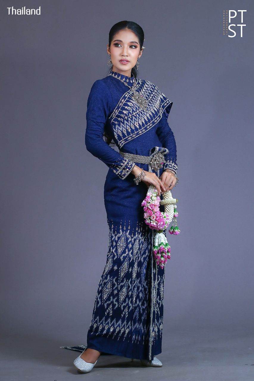 Thai Siwalai Dress, Thai National Costume with Indigo-dyed Mudmee(Ikat) | THAILAND 🇹🇭