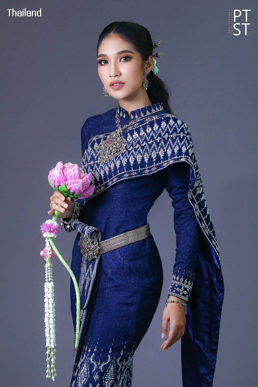 Thai Siwalai Dress, Thai National Costume with Indigo-dyed Mudmee(Ikat) | THAILAND 🇹🇭
