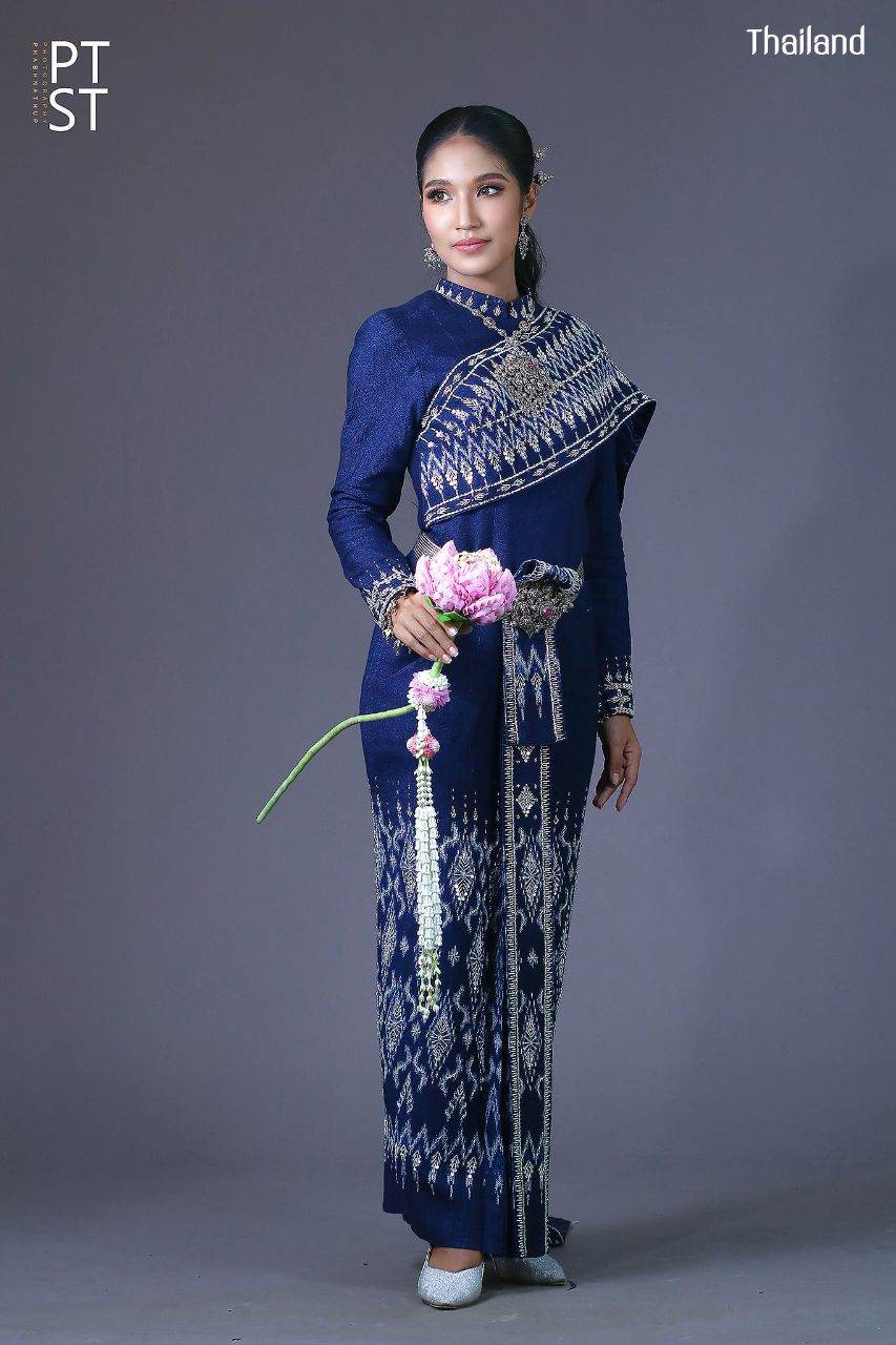 Thai Siwalai Dress, Thai National Costume with Indigo-dyed Mudmee(Ikat) | THAILAND 🇹🇭